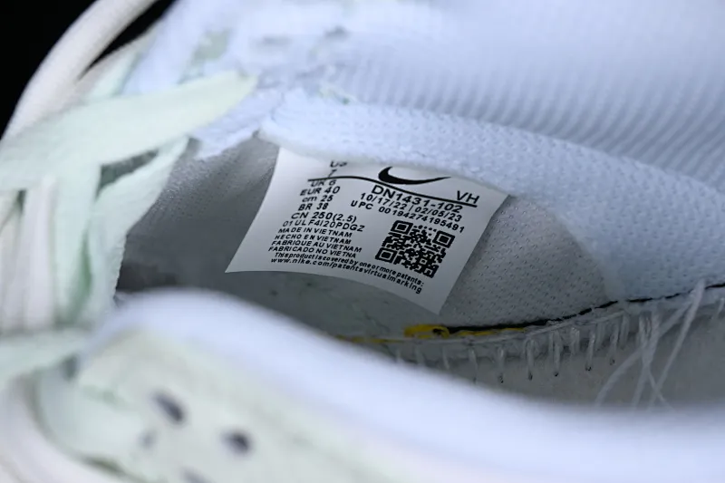 All categories Nk SB Dunk series Nk SB Dunk Low low-top sneakers Nk Dunk Low "White Mint" light green strap deconstruction SB smashed backboard fashion casual sneakers DN1431-102
